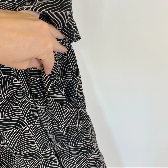 NEW Halogen Leaf Geo Print Tiered Black Light Pink Romper Size SP - Picture 6 of 10